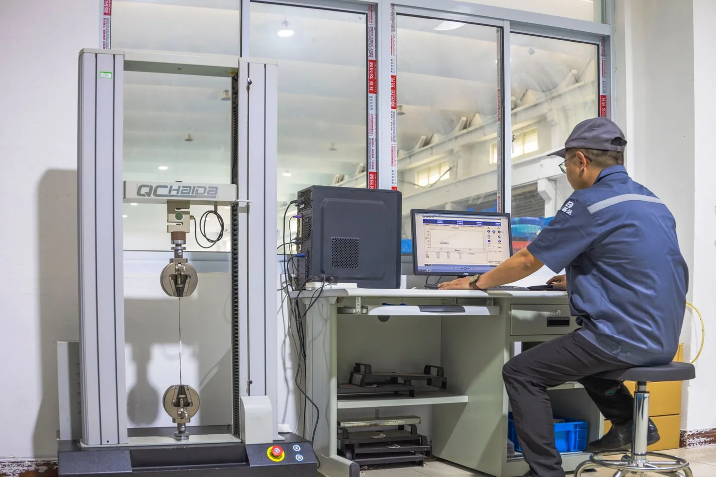 Tensile testing equipment in the ZJD quality area